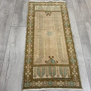 Brown rug, Small turkish rug, Vintage mini rug, Oushak rug, Doormat rug, Bath rug, Antique rug, Pastel rug, Muted rug, Wool rug, 1.6x3.5 ft