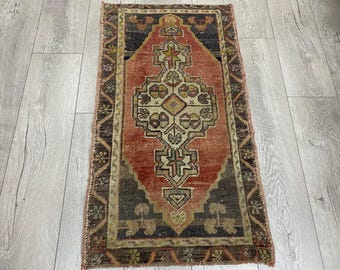 Alfombra pequeña, alfombra desteñida, alfombra de lana Oushak, alfombra vintage tipo felpudo, alfombra turca, alfombra hecha a mano, alfombra bohemia, alfombra orgánica, alfombra antigua, 1,8 x 3,3 pies