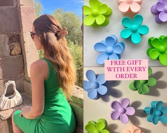 VIRAL Flower Hair Claw Clip - including free gift