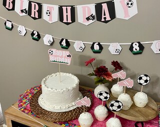 XCKALI Sfondo Fotografico Rosa Calcio – Tema Compleanno Per Ragazze – 1,8 X 1,2 M