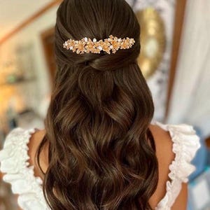 Bridal gold  floral hairpiece with natural pearls | wedding hair comb with floral print| bridal headpieces | hair comb in vintage style