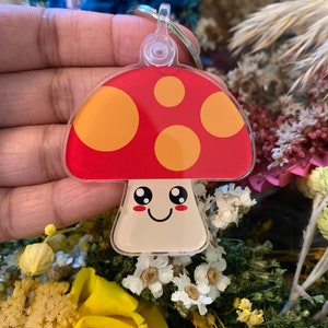 Süßer Pilz Acryl Schlüsselbund | Emo Pilze | Glücklicher roter Pilz Schlüsselbund