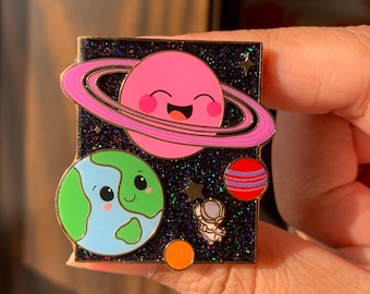 Space Love Story Hard Enamel Pin | Cute space enamel pin | space lover, NASA | kawaii space art, enamel pin, brooch, pin