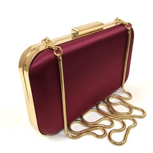 Burgunder Satin Clutch Tasche mit Gold Accessoires, Satin Burgunder Abendtasche, Satin Burgunder Handtasche, Burgunder Brauttasche, BRIDEJUNGFER Tasche