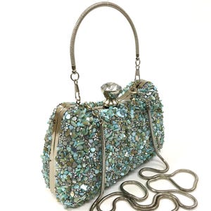 Wassergrüne Abend Clutch mit Stein Verzierung, Hellgrüne glänzende Abendtasche, Stilvolle Hochzeit Clutch, Designer Tasche, Brautjungfer Tasche
