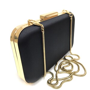 Schwarz Gold Satin Clutch Geldbörse mit abnehmbarer vergoldeter Kette, Satin Schwarz Abendtasche, Schwarz Gold Hochzeit Clutch, Schwarz Gold Handtasche