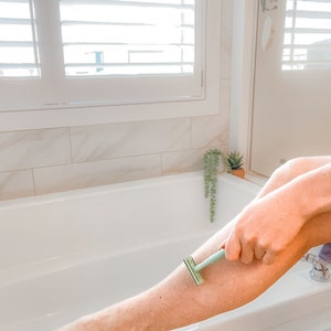 Seafoam Green Safety Razor | Eco-friendly Reusable Razor With Stand + 5 ...