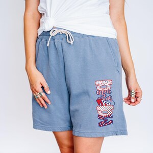 4th of July Mama Shorts for Women, Lightweight Fleece Summer Loungewear, Comfort Colors Patriotic Shorts, Casual Independence Day Outfit