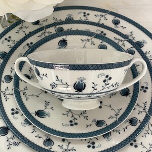 Zestaw 2 misek do zupy i spodków Royal Doulton Cambridge z podwójnym uchwytem | Jak nowy | Wycofany ze sprzedaży | Trudno dostępny przedmiot | Zamienniki