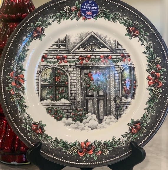 Set of 4 Royal Stafford Home for the Holidays Dinner Plates 11