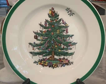 Vintage Set of 2 Spode Christmas Tree China Salad Plates Made in England 7 7/8" Like New | Green Rim; both Plates S3224-Q | Replacement