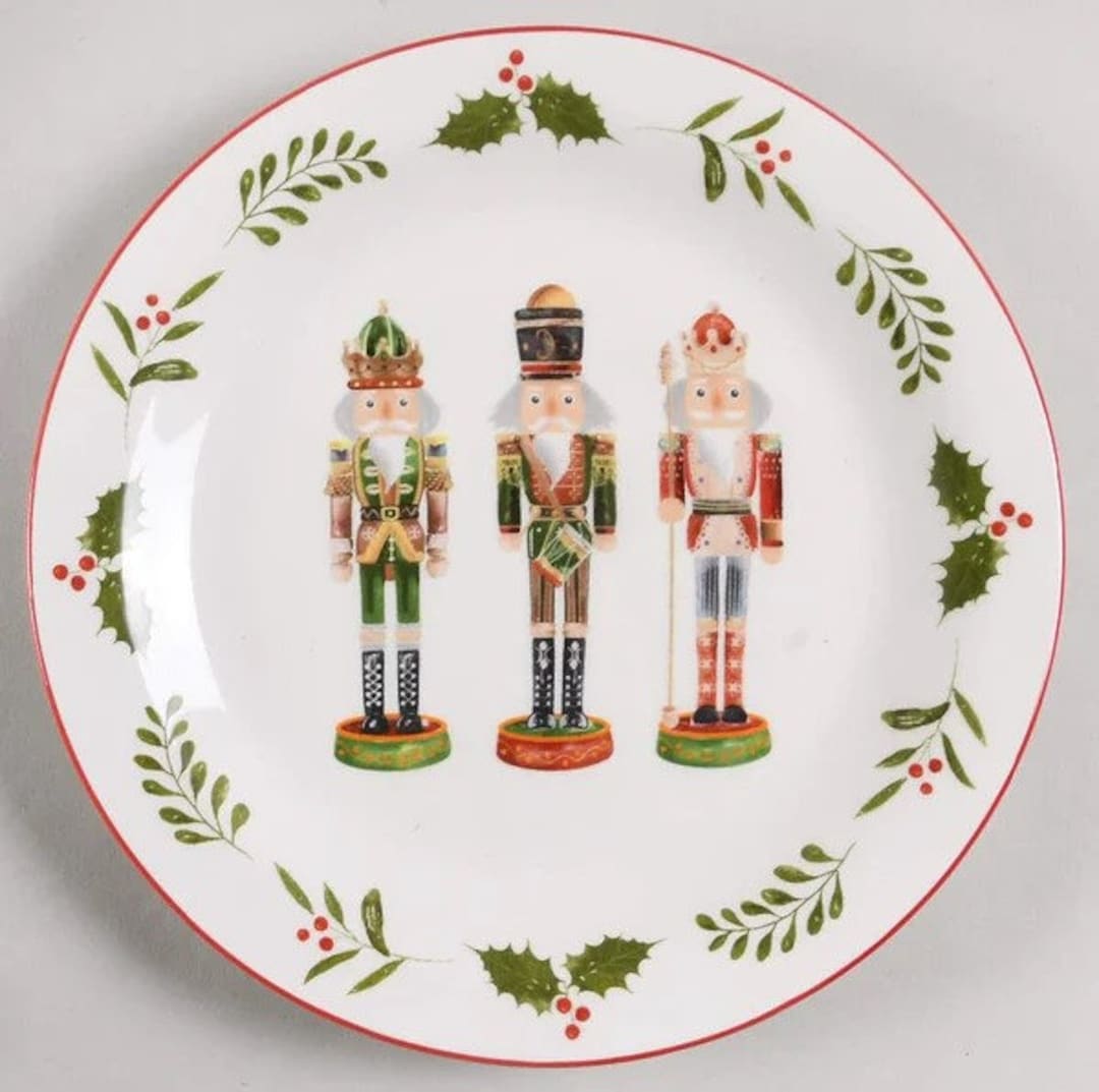 Set of 4 Potter's Studio Nutcracker 8.5 Salad/dessert Plates Select Tri