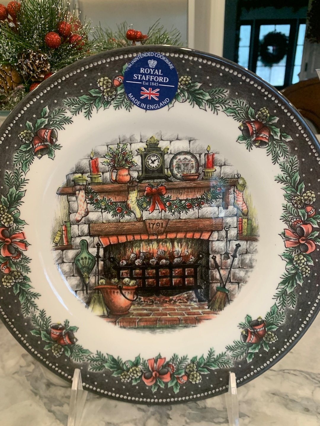 Set of 4 Royal Stafford Christmas Eve Fireplace Scene Dinner