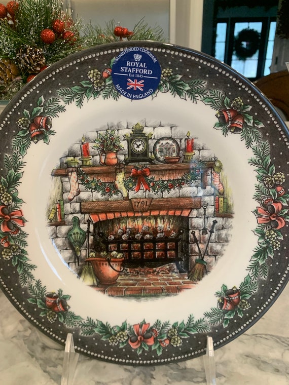 Set of 4 Royal Stafford Christmas Eve Fireplace Scene Dinner