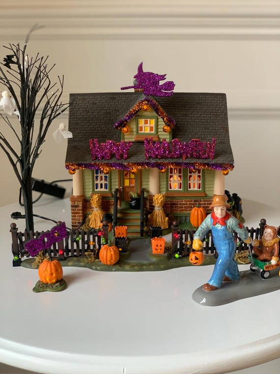 Department 56 1031 Trick or Treat Drive Halloween Gift Set in Box Department 56 1031 Trick or Treat Drive Halloween Gift Set in Box