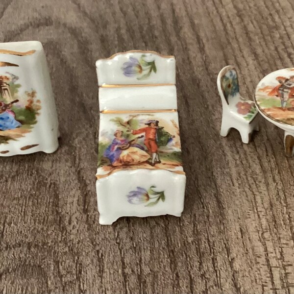 ANCIENNE DÎNETTE POUPÉE porcelaine Limoges France décor perles fleurs