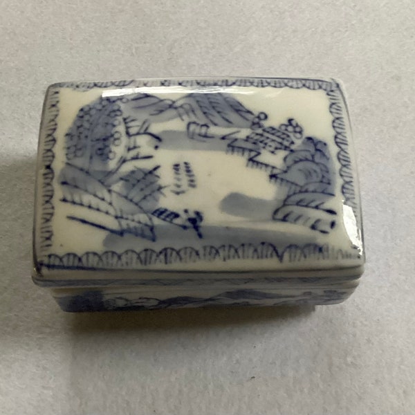 Vintage Chinese Blue And White Rectangular Shaped Porcelain Trinket Box 4” X 3” Marked