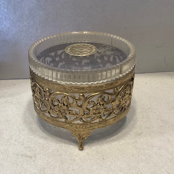 Vintage Gold Filigree Ormolu Vanity Powder Box With Plastic Insert 4 1/4”