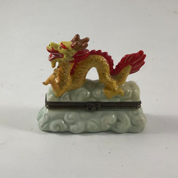 Chinese Foo Dog / Foo Lion Porcelain Hinged Trinket Box With Porcelain Good Luck Charm Inside  3 1/4”