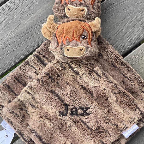 Handmade personalized highland cow lovey / animal baby tagged comfort / crinkle tag toy lovey / longhorn baby shower gift / embroidered name