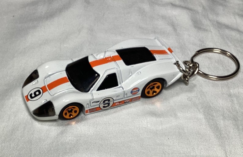 Ford GT Keychain - Etsy