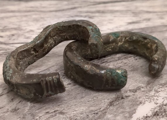 Ancient Bactrian Bronze Pair Bangles with amazing… - image 3