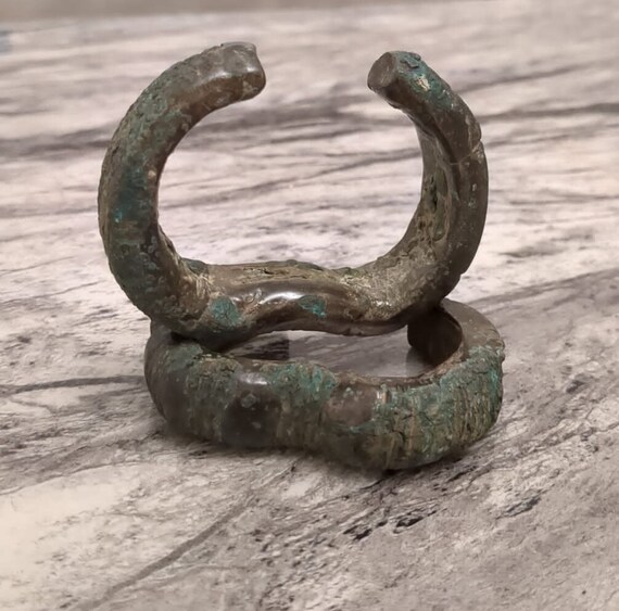 Ancient Bactrian Bronze Pair Bangles with amazing… - image 8