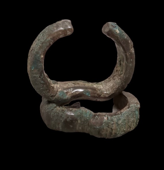 Ancient Bactrian Bronze Pair Bangles with amazing… - image 1