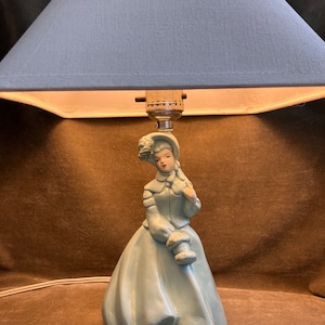 Vintage Figural 19th Century Lady Boudoir Lamp Chalk Ware Lady Lamp, 1940's Lady Lamp, Vintage Leviton Lamp, Boudoir Lady Lamp image 9