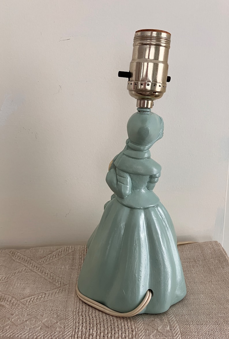 Vintage Figural 19th Century Lady Boudoir Lamp Chalk Ware Lady Lamp, 1940's Lady Lamp, Vintage Leviton Lamp, Boudoir Lady Lamp image 5