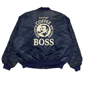 Vintage Suntory Coffee Boss broderad bomberjacka