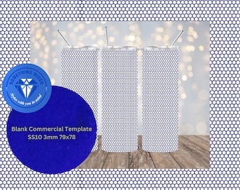 Pode incluir: Três copos de aço inoxidável branco com um padrão de favo de mel azul. Os copos têm um diâmetro de 7,6 cm e uma altura de 20 cm. O texto "Blank Commercial Template SS10 3mm 79x78" está impresso na parte inferior dos copos.
