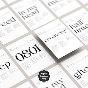 Könnte beinhalten: Eine Sammlung weißer Kunstdrucke mit schwarzem Text. Jeder Druck zeigt ein einzelnes Wort in fetter Schrift, wie "creed" und "ghost", zusammen mit zusätzlichem Text. Die Drucke sind auf einer hellgrauen Oberfläche angeordnet.
