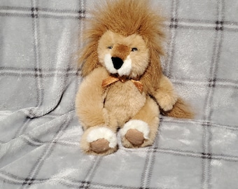 Rare Vintage Russ Berries LION TEDDY BEAR - adorable small lion fluffy brown mane with soft velvet feet