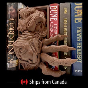Werewolf Book Nook – 3D Printed Gothic Shelf Insert - Horror Decor