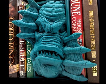 Swamp Monster Book Nook: 3D Printed Fantasy Horror Decor