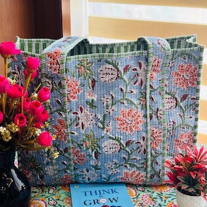 Fourre-tout matelassé en coton fait main/chic écologique durable/fourre-tout confortable/sac en toile/sac à bandoulière de plage/sac à main floral/sac messager/cartable/sac cadeau