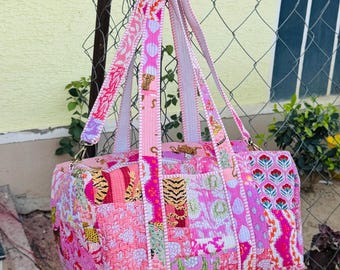 Large Cotton Quilted Pink Patchwork Weekender Travel Bag, Handmade Hand Luggage Bag, Reusable Overnight Beach Bag, Women&#39;s Small Makeup Bag
