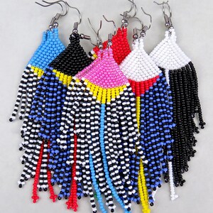 Perlenohrringe, Multi Colors Ohrringe Ethnische Ohrringe Amerikanische gebürtige Seed Perlen Ohrringe Fransen Ohrringe Boho Ohrringe