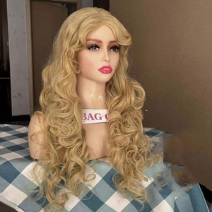 ウィッグ 眠れる森の美女 オーロラウィッグ 合成ウィッグ コスプレウィッグ コスチュームウィッグ ロングブロンド ウェーブウィッグ 前髪付き 女性 女の子用