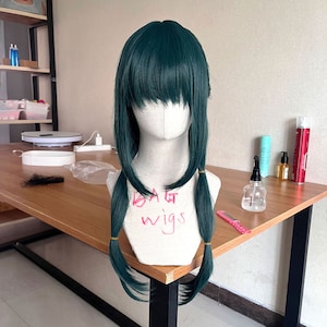Peluca de cosplay Maomao: Peluca sintética larga verde con flequillo