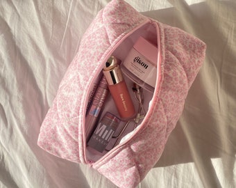 Borsa per il trucco trapuntata floreale rosa, borsa per cosmetici, cerniera rosa, estate, viaggio, trapuntata a diamante, grande, spaziosa, Pinterest, trendy, tessuto, grande