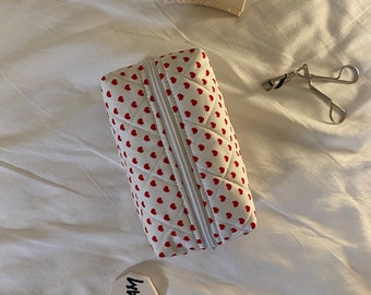 Red hearts makeup bag, white inside, white zipper, diamond quilted, quilted, aesthetic, cute, coquette, pouch, makeup bag, box bag,