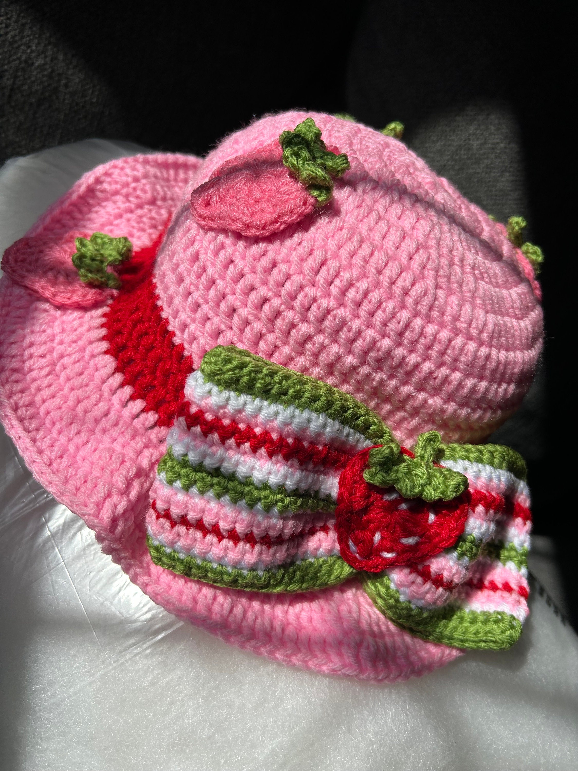 Hand-Crocheted Strawberry Shortcake Bucket Hat CROCHET STRAWBERRY SHORTCAKE BUCKET HAT TUTORIAL - BABY SIZE  main image 2