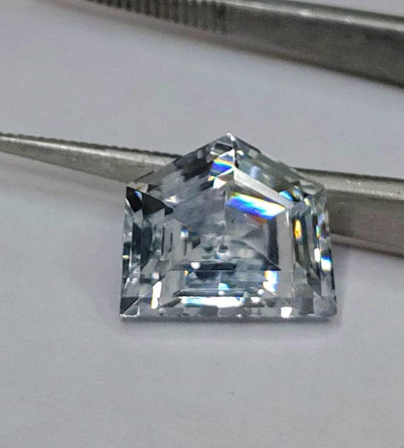 Colorless Trapezoid Lab Moissanite Gemstone, 9 Cts