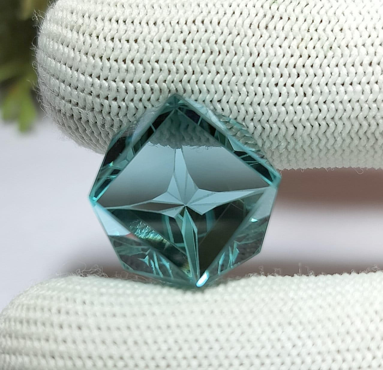 Portrait cut gems - Etsy 日本