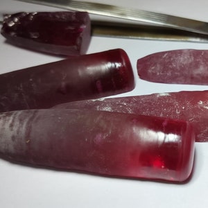 Ceylon Red Lab Created Corundum Sapphire Faceting Rough for Gem Cutting image 5