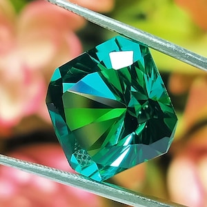 Lab created AAA Green Garnet Square Octagon Shape 12X12X8.40MM Jubilee Cut Unique Cut Gem Faceted Cut Loose Gemstones