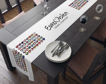 Ne vous contentez pas de regarder l'Eurovision, décorez en conséquence ! Le chemin de table Flag met en scène votre dîner, design personnalisé