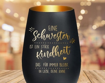 Windlicht "Eine Schwester ist ein Stück Kindheit, das für immer bleibt" in Weiß-Gold, Weiß-Silber, Schwarz-Gold und Schwarz-Rot